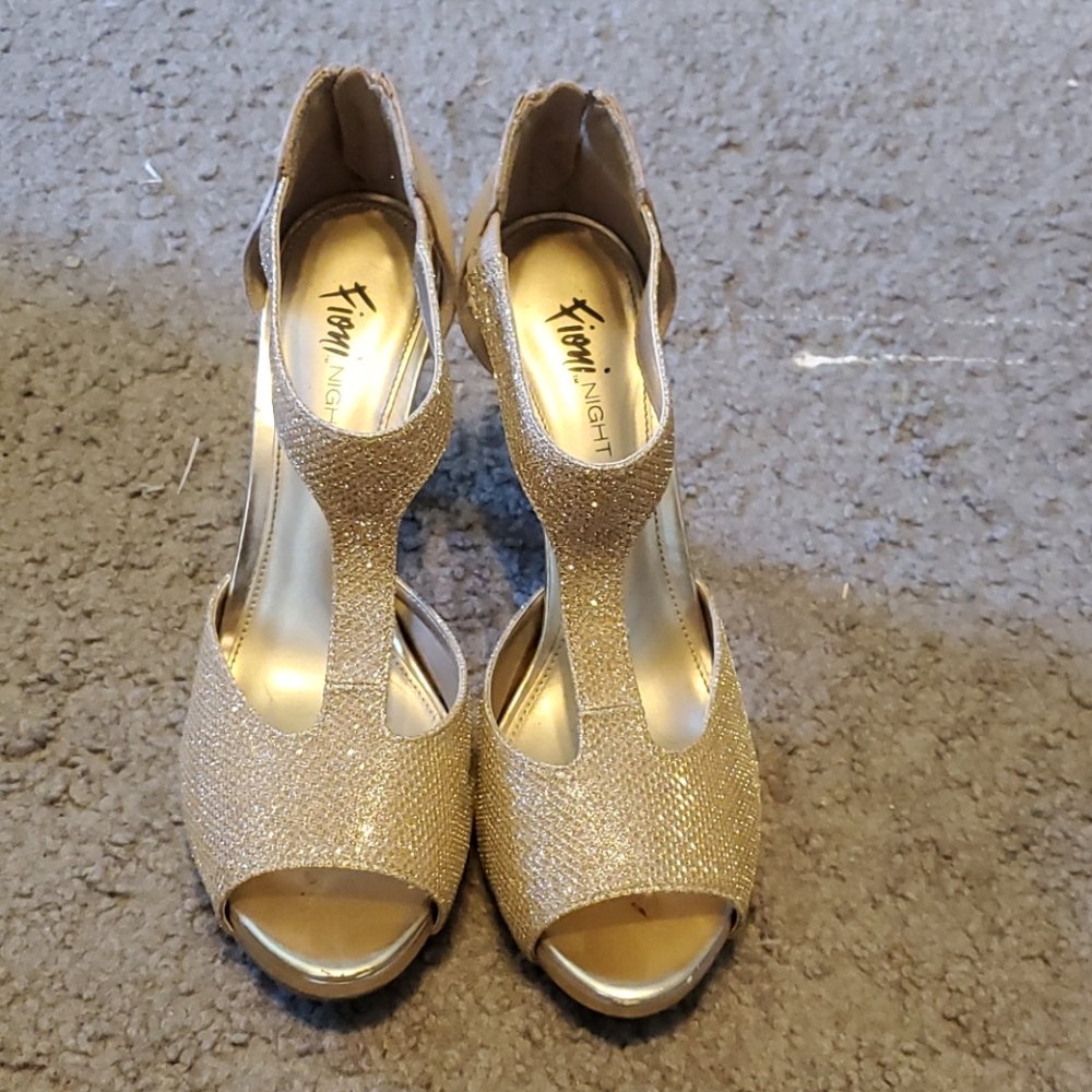 Gold sparking heels